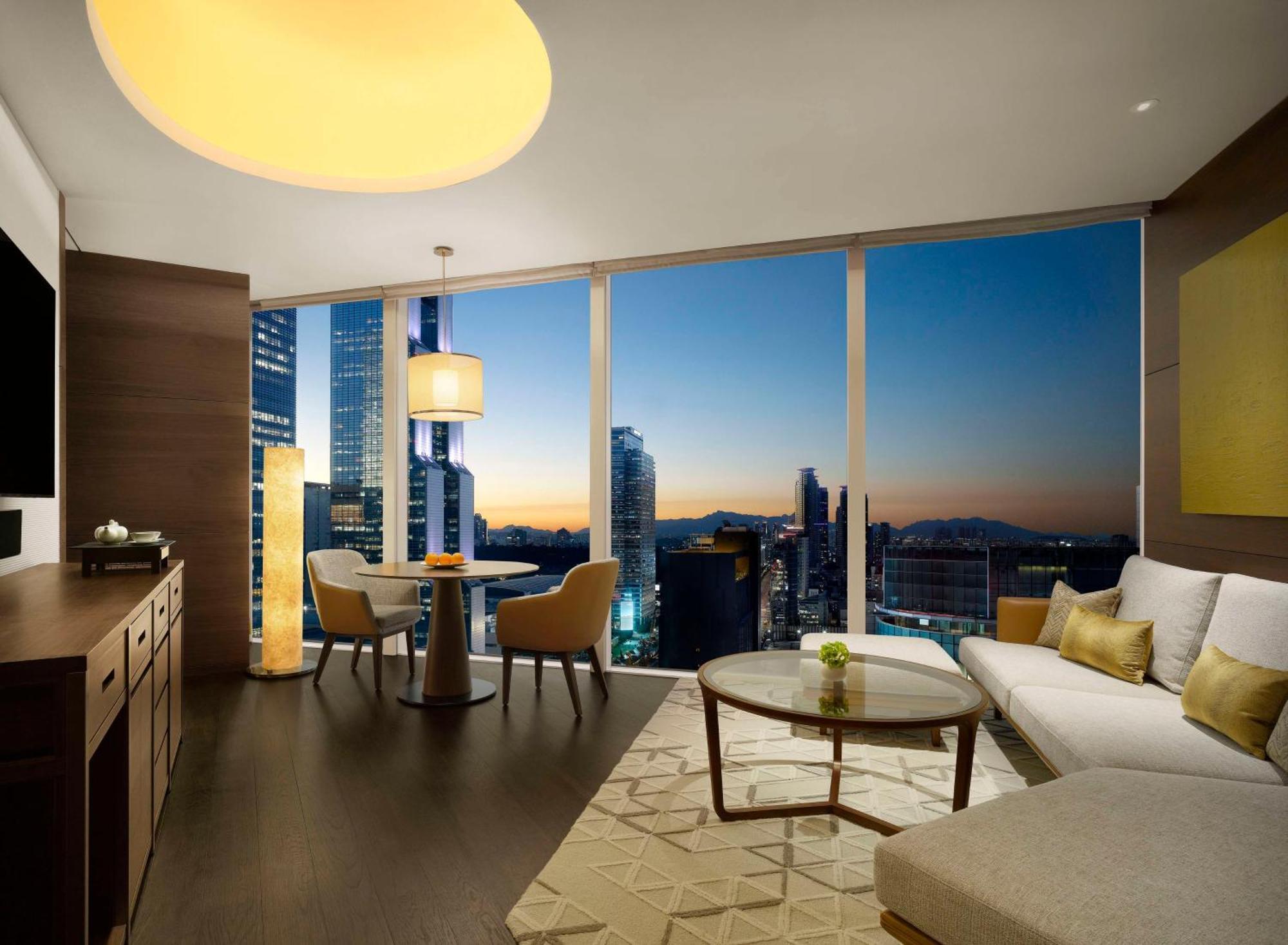 Park Hyatt Hotel 5*
